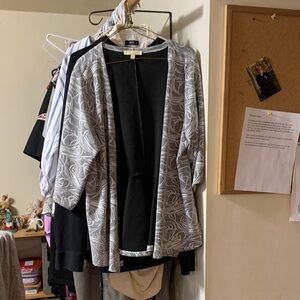 Black and Gray Women's Top 2X